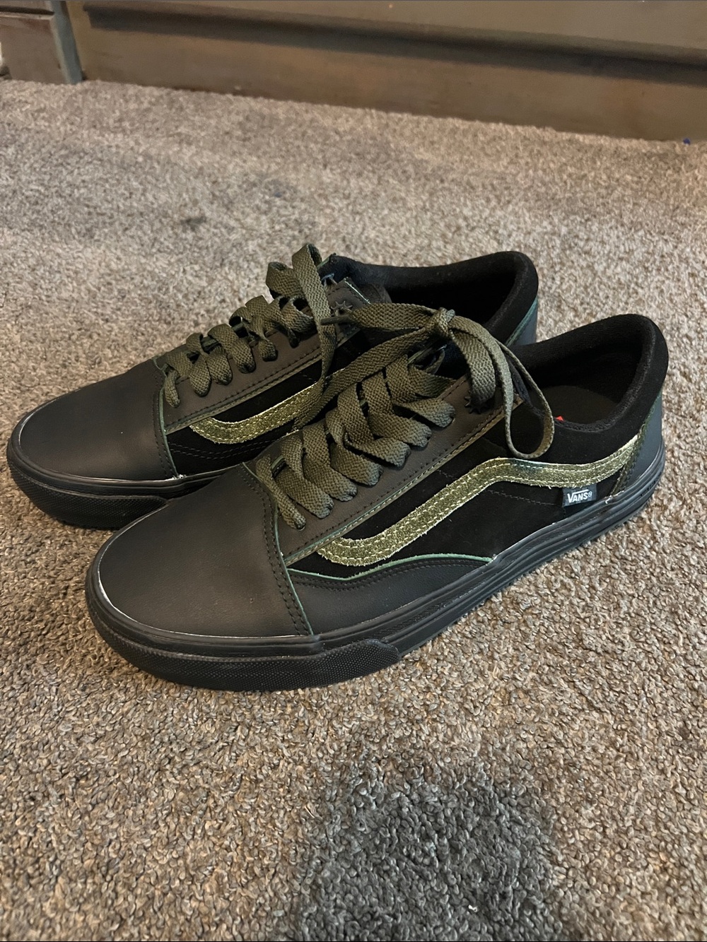 Vans Men’s Black & Olive Low-Top Old Skool Sneakers pro Cush